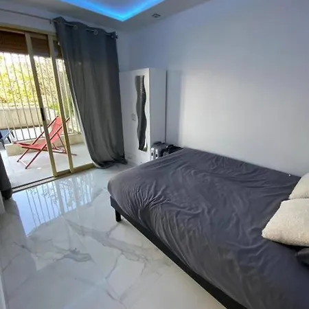 Croisette Immo Luxueux Rooftop 2chambres Derriere Le Grand